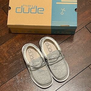 Like New! Boys Hey Dudes Size 1
